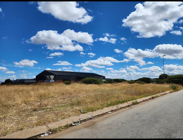 1,819M² VACANT LAND FOR SALE IN MAGNA VIA INDUSTRIAL